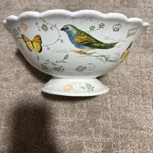 Mikasa Antique Countryside Pear Pedestal Scroll Footed serving Bowl